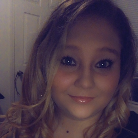 Meet your Posher, Keri - Picture 1 of 1